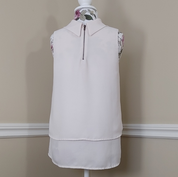 Monteau Sleeveless Blouse - Picture 2 of 5